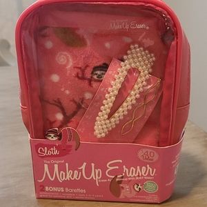 Make up eraser w/ 2 bonus clips